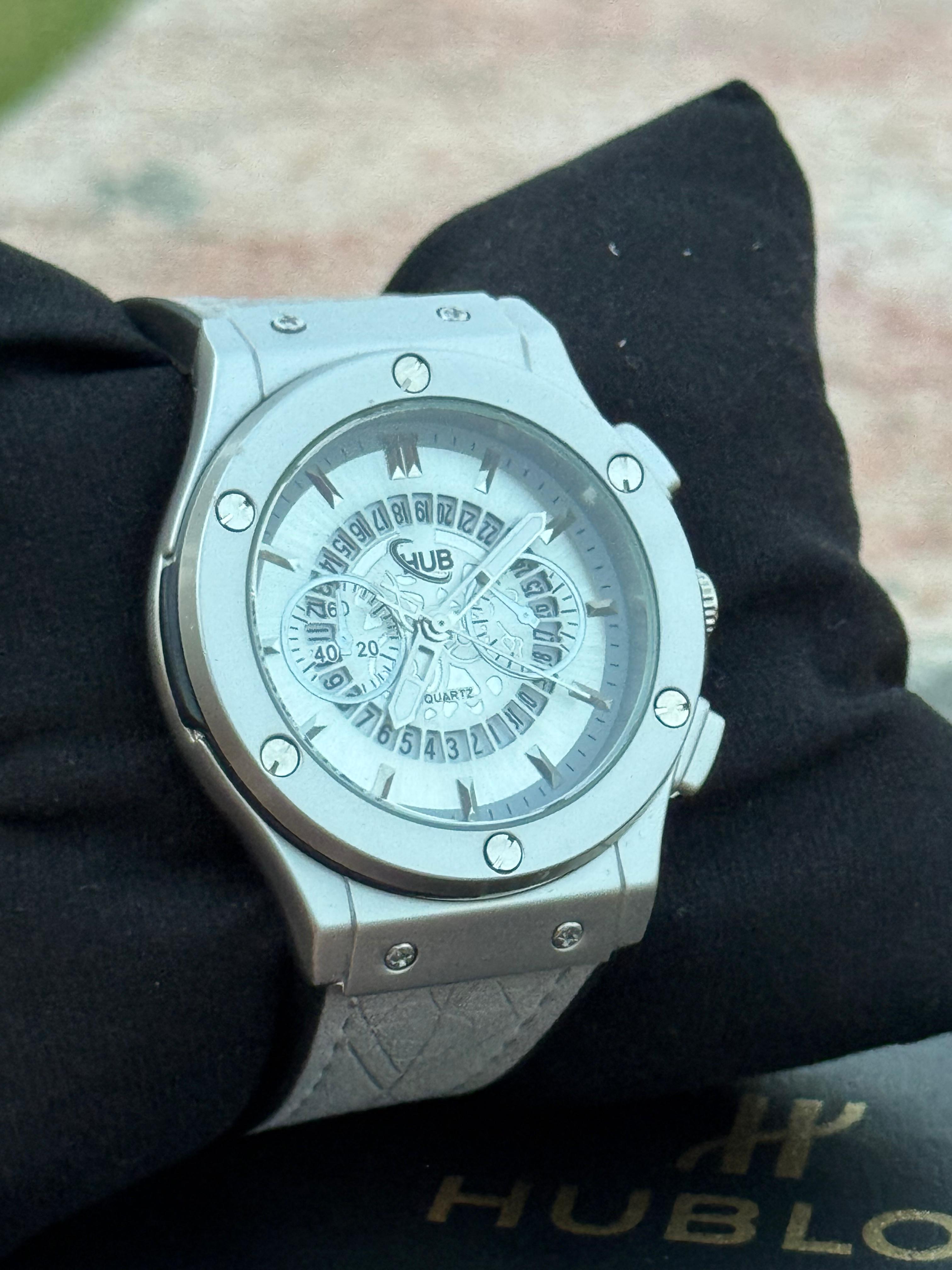 Minimalist Ash Grey Hologram Hublot Watch - Twizzle Hub